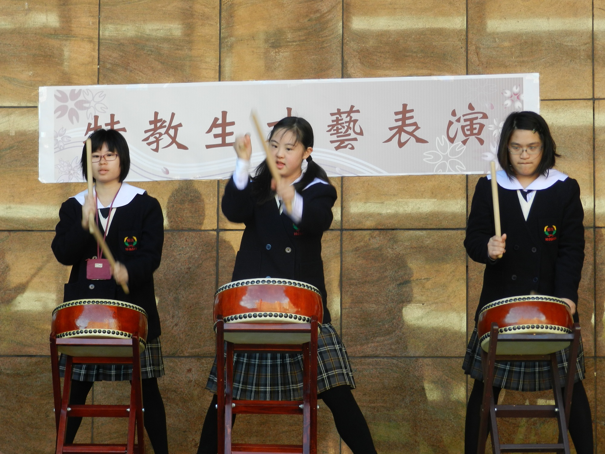 �����W�b